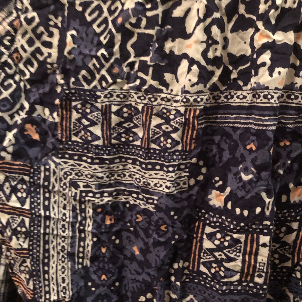 Patterned button down shirt - Picture 3 of 6